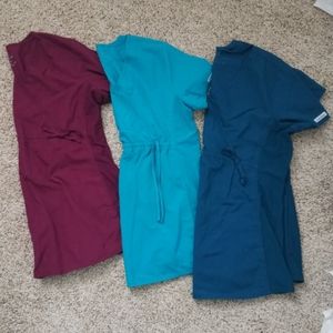 Maternity scrub tops
